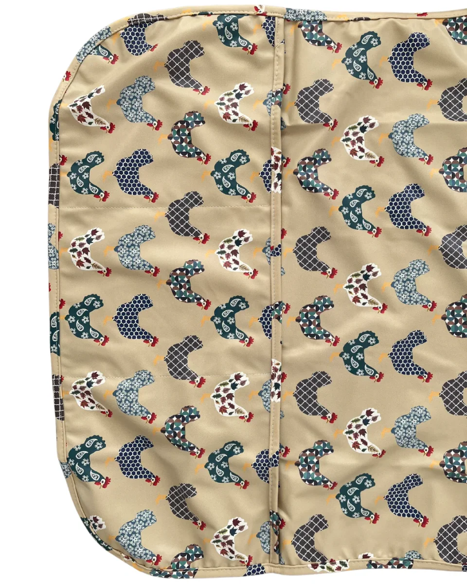 TABLIER d’art et de cuisine imperméable pour enfant (4 à 7 ans) : Poules à la ferme (collection farmhouse) – Image 3