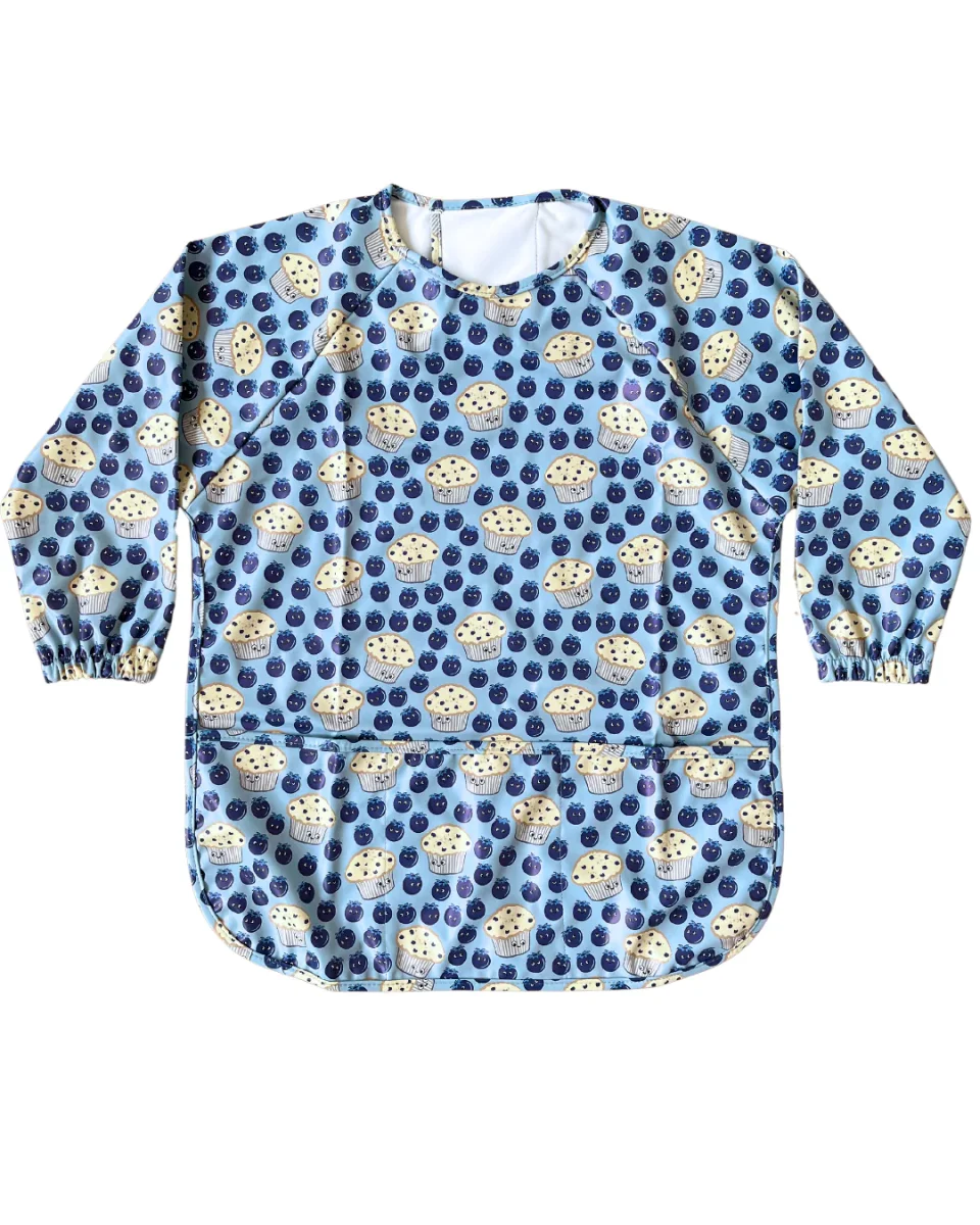 TABLIER d’art et de cuisine imperméable pour enfant (4 à 7 ans) : Party de bleuets du Saguenay Lac-Saint-Jean – Image 6