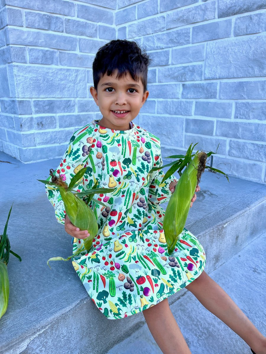 TABLIER d’art et de cuisine imperméable pour enfant (4 à 7 ans) : Le potager de légumes en folie – Image 3