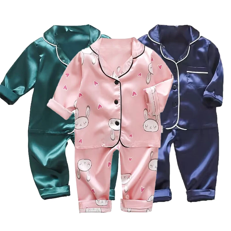 Pyjama en satin bébé